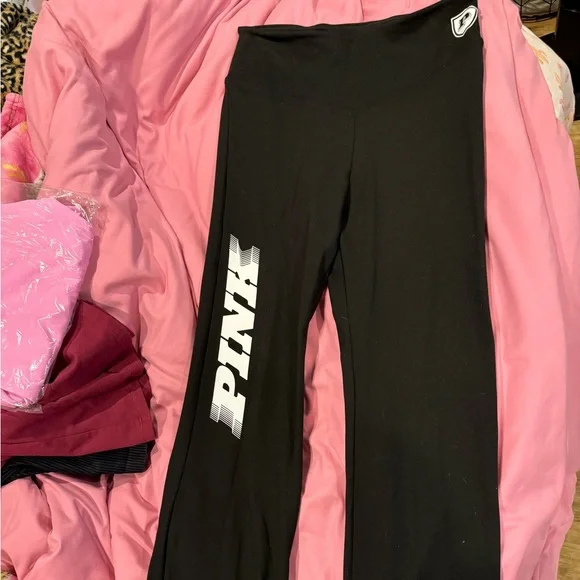 Victoria’s Secret Pink Racing Collection Yogas - Picture 1 of 3